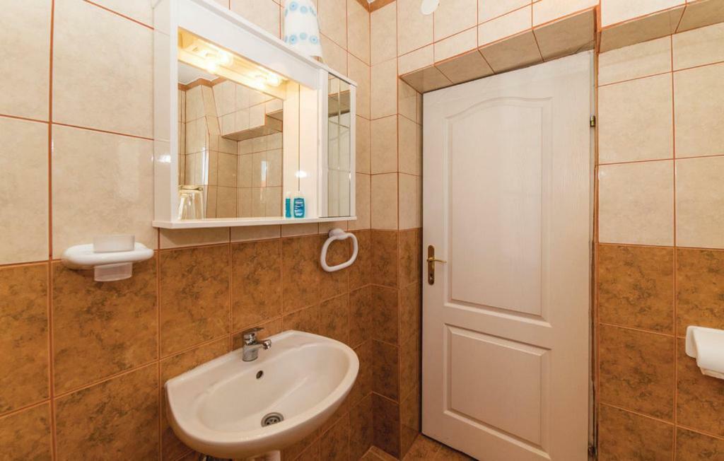 Apartment Diana - Great Location, Cosy 2 Bedroom, 2 Bathroom Apt Kukljica Eksteriør billede